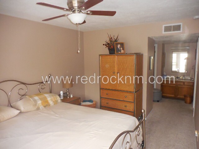 Building Photo - Single Story 2BR/2BTH Townhome in Rio Rancho!