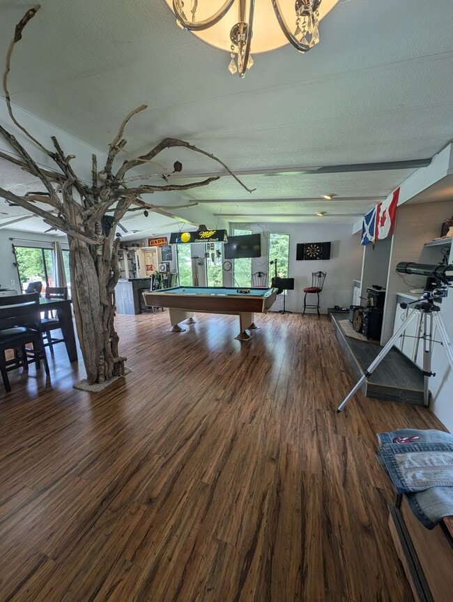Building Photo - Seabeck 3 Bedroom Oasis Available for Rent...
