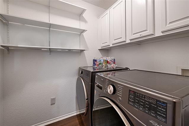 Building Photo - 10257 Tustin Terrace