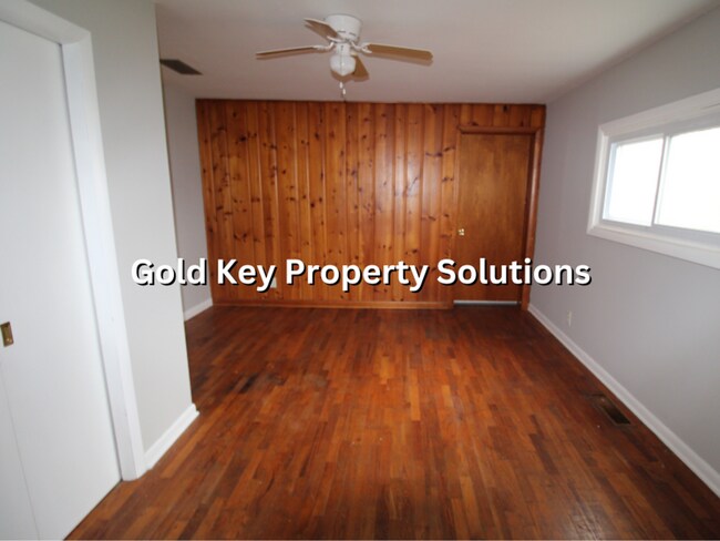 Building Photo - Fully Updated 3 BR 1 BA House with Central Air and Garage (NO SECTION 8)