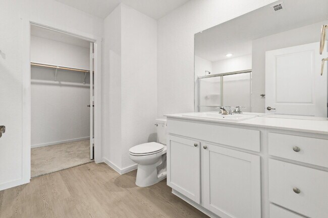 Building Photo - 13422 Furyk Dr