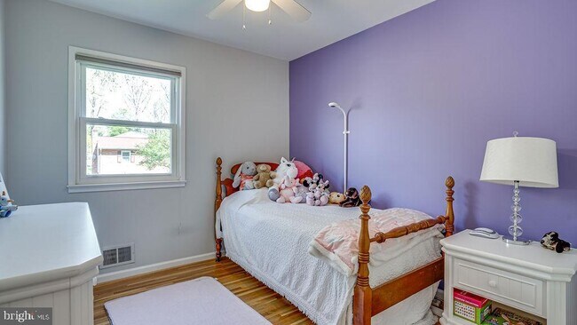 Building Photo - 8317 Harland Dr