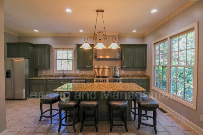 Building Photo - 1666 Back Creek Rd