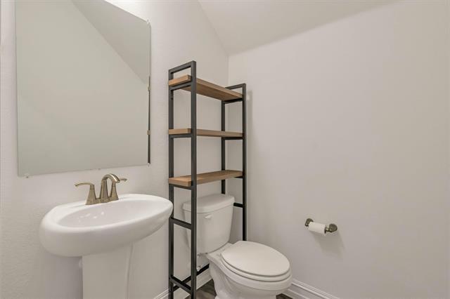 Building Photo - 4809 Pendrell Ave