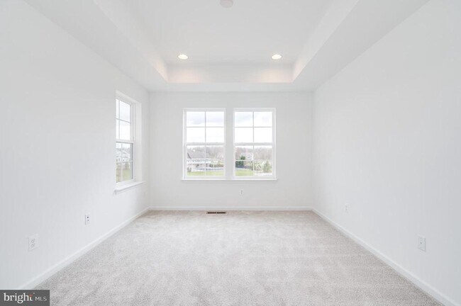 Building Photo - 301 Hillsdale Pl