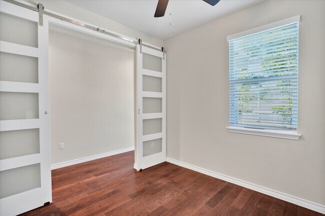 Building Photo - 5412 Golden Canary Ln