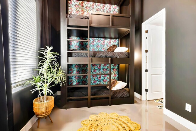 Building Photo - 1313 Baptist World Center Dr