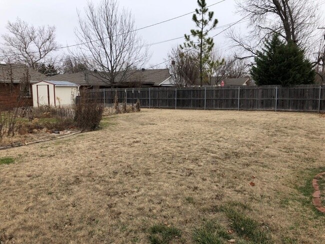 Building Photo - 320 Mimosa Dr