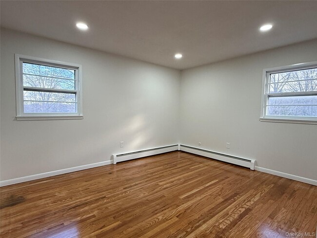 Building Photo - 16 Highview Dr