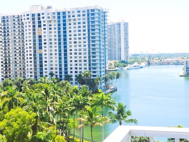 Building Photo - 2851 NE 183rd St