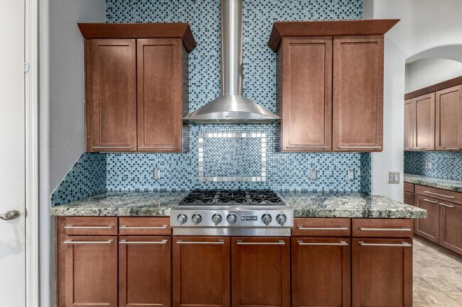 Building Photo - 27414 N 22nd Ln