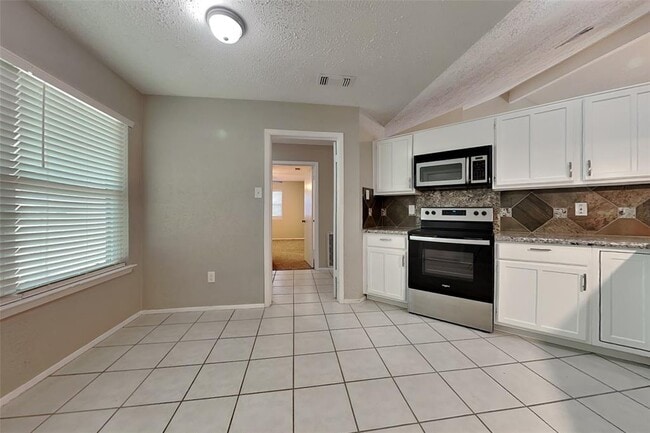 Building Photo - 21306 Fernhollow Ln