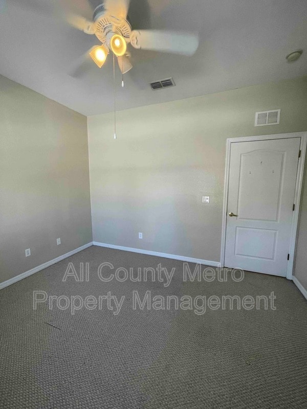 Building Photo - 2468 Caravelle Cir