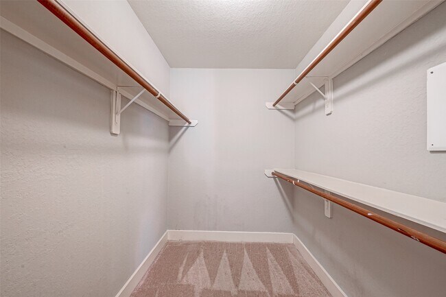 Building Photo - 7603 Chalk Hill