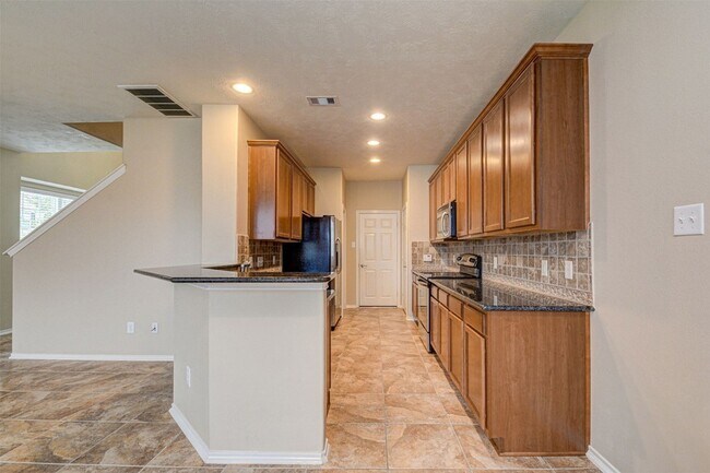 Building Photo - 23 Fairlee Ct
