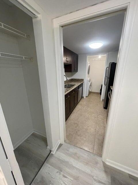 Building Photo - 301 Croton Ave