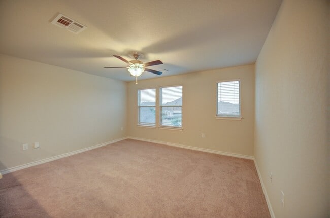 Building Photo - 8842 White Crown