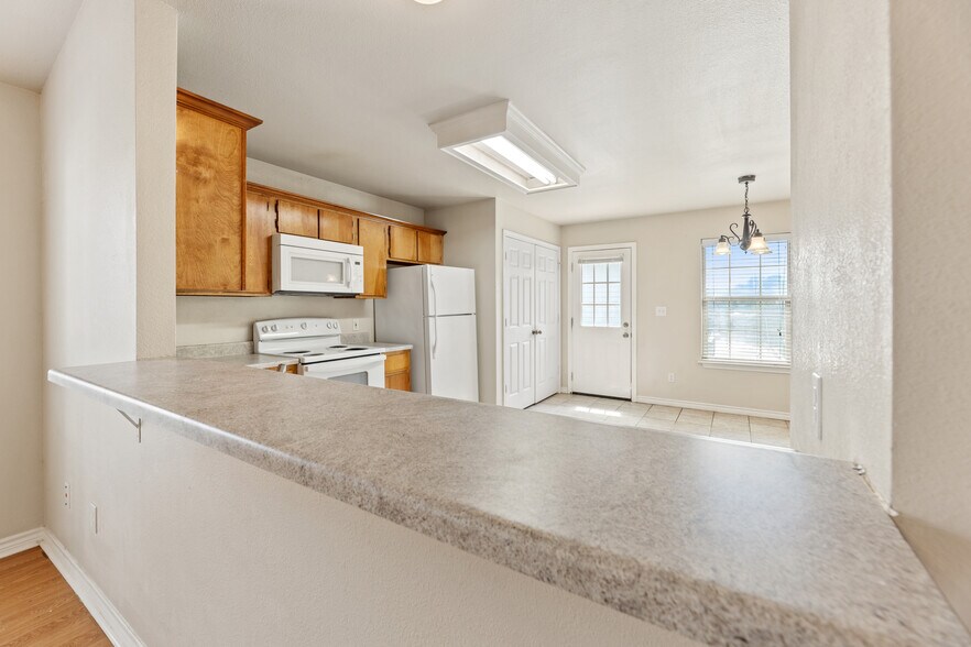 Building Photo - 100 Sendero Dr