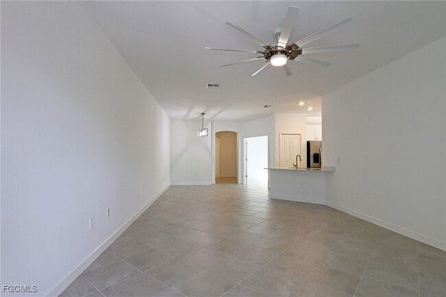 Building Photo - 20665 Hazelnut Ct