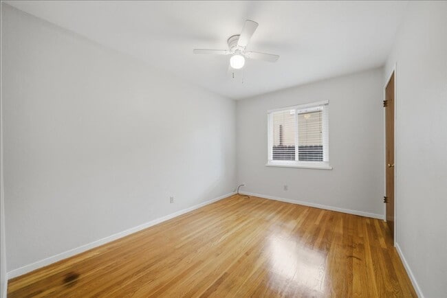 Building Photo - 1155-1155 Rodeo Way