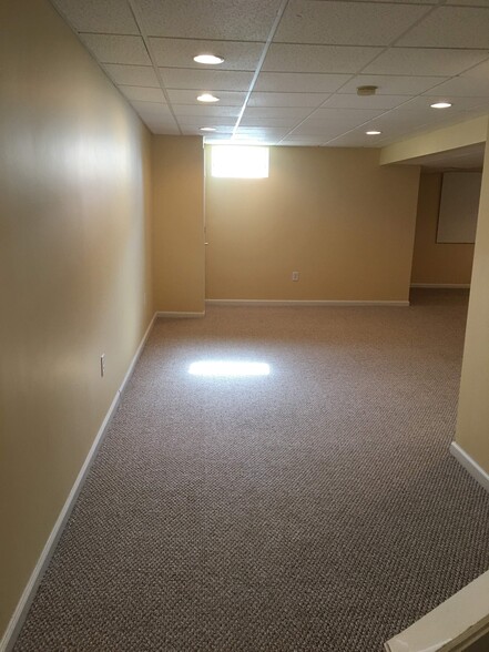 Building Photo - 122 Guygrace Ln