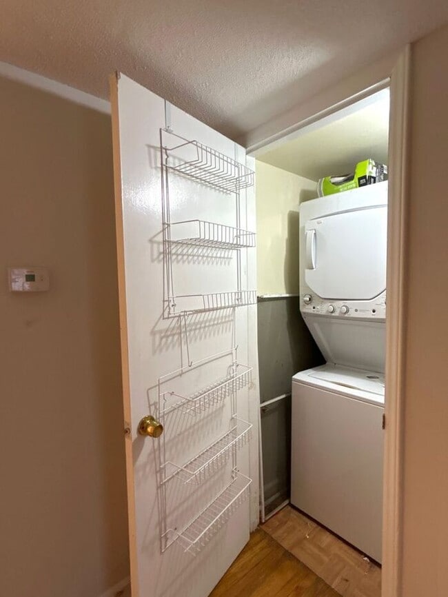 Building Photo - T.R. Lawing Realty Property