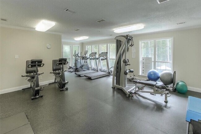 Fitness Room - 6800 Glenridge Dr