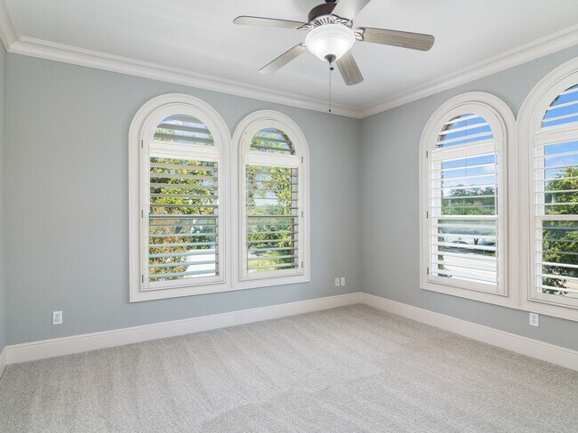 Building Photo - 123 Eaton St