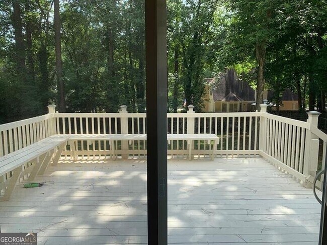 Building Photo - 768 Emerald Forest Cir SW