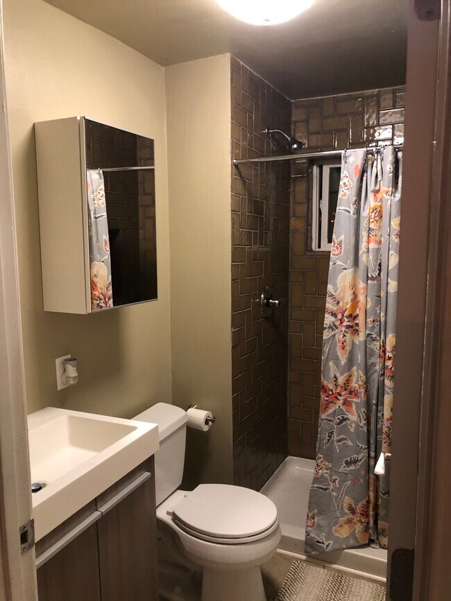 Building Photo - 7691 Hanna St