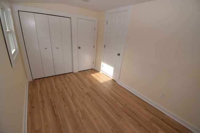 Building Photo - 37 Dudley Ln