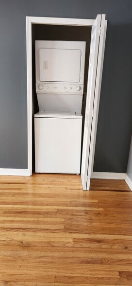 Washer/Dryer - 1805 Shady Ln