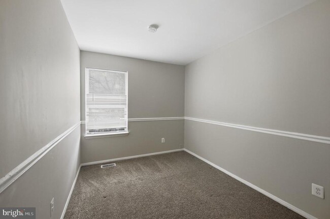 Building Photo - 40 Cobber Ln