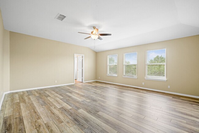 Building Photo - 137 Red Hawk Ridge