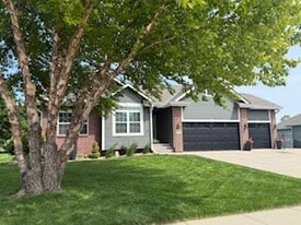 Front Elevation - 2604 Northwood Cir