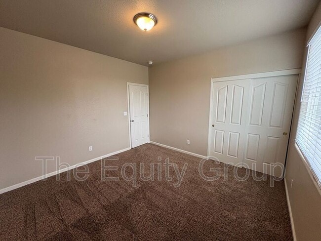 Building Photo - 1249 N Julieann St