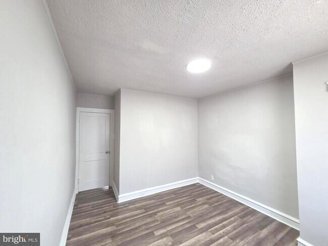 Building Photo - 4020 Howland St