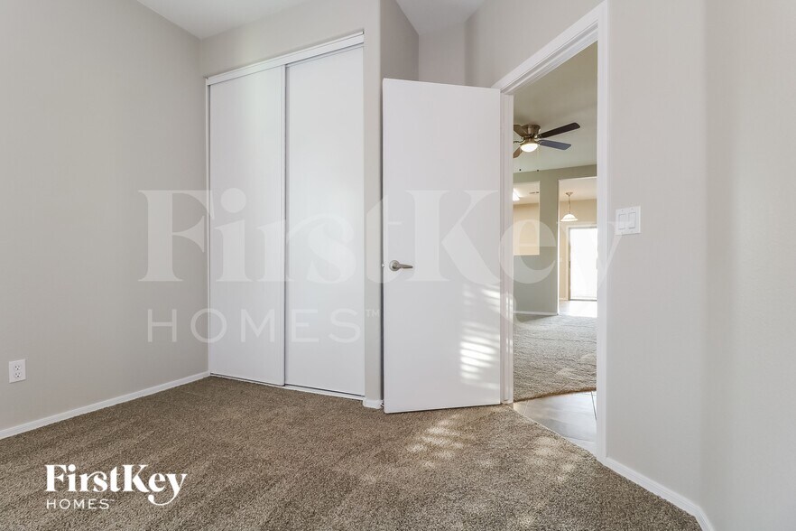 Building Photo - 11518 N 154th Ln