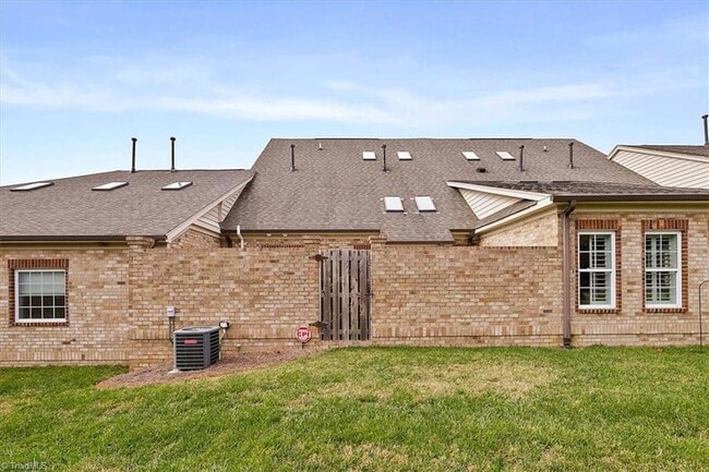 Building Photo - 1475 Neville Gardens Ln