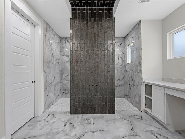 Building Photo - 887 Rd 660