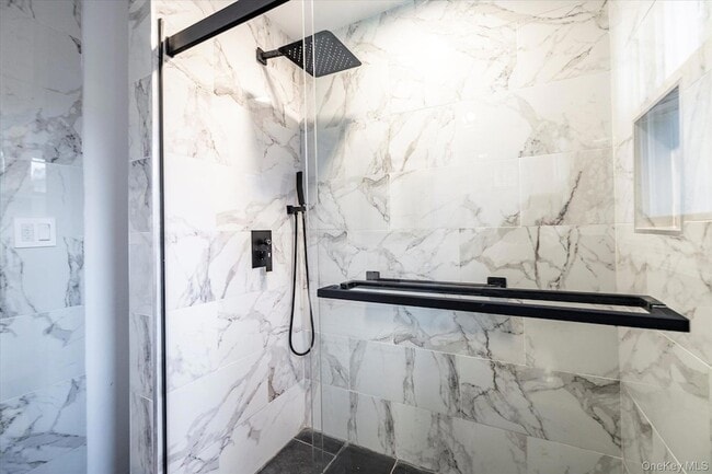 Building Photo - 5 Prospect St