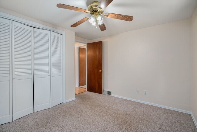 Building Photo - Recently Updated Home in Baldwin!