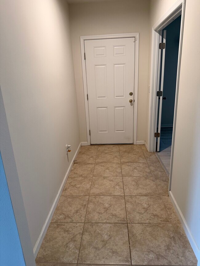 Building Photo - 17930 Turning Leaf Cir