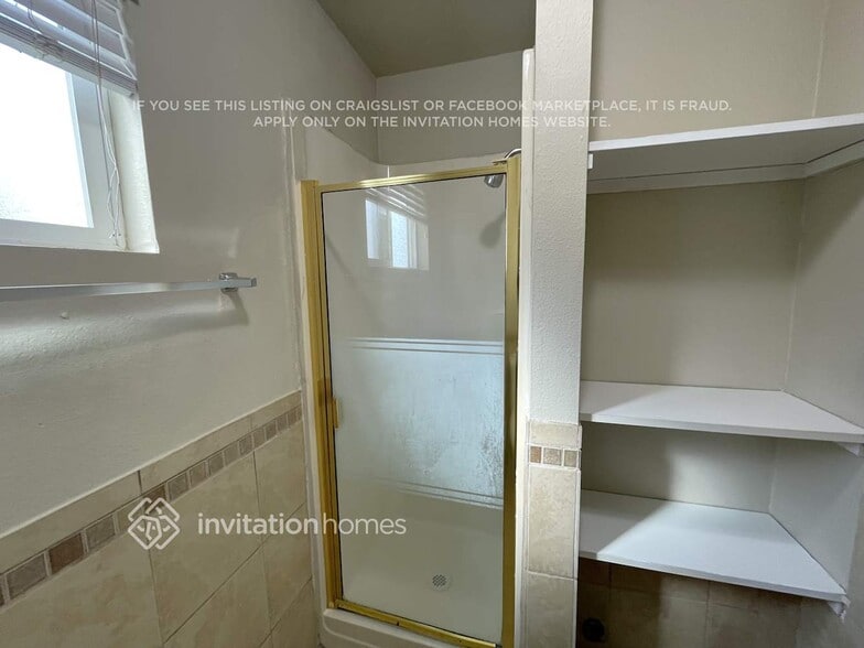 Building Photo - 1802 S 246th Pl