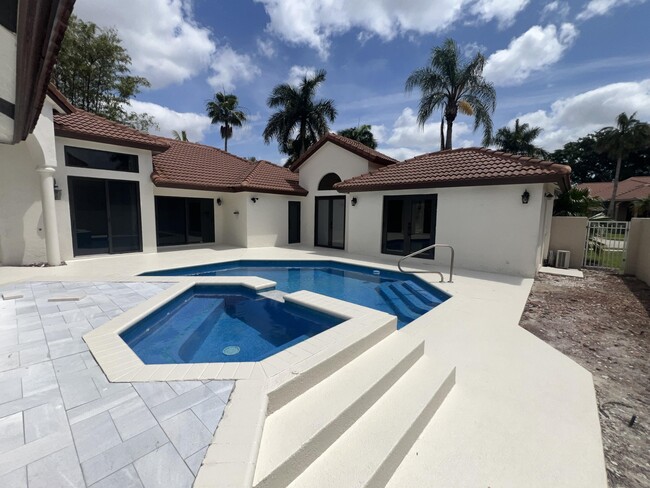 Building Photo - 20077 Palm Island Dr