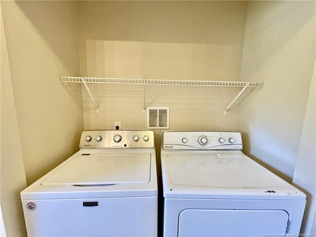 Building Photo - 621 Welsh Pl