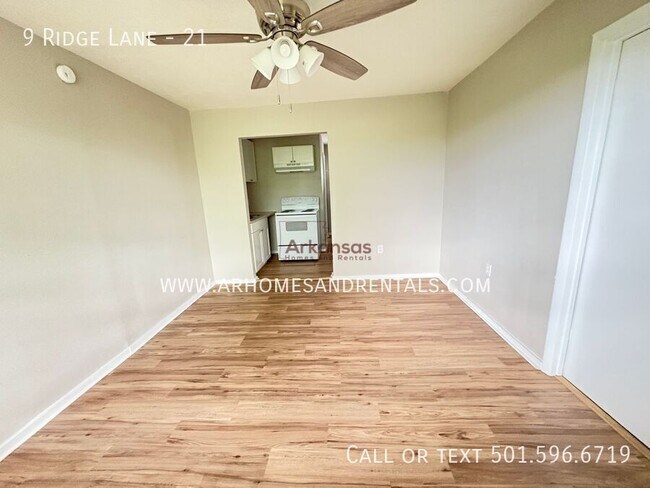 Building Photo - 9 Ridge Ln