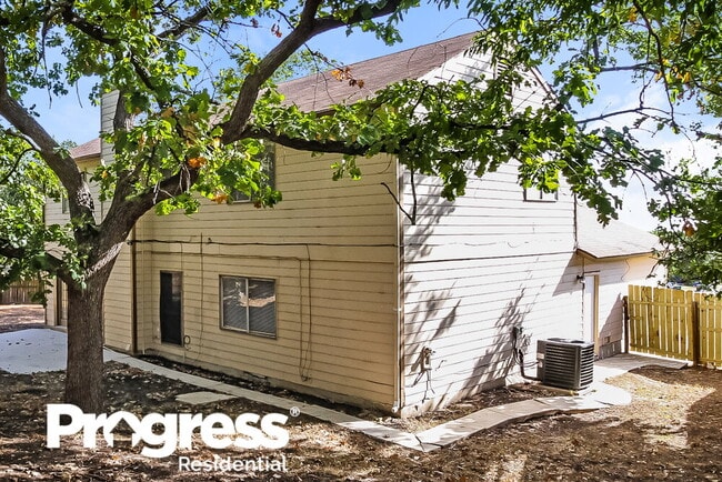 Building Photo - 6803 Highland Bluffs