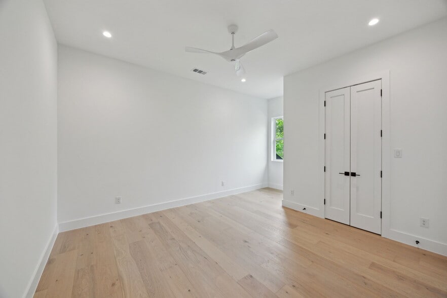 Building Photo - 3815 Hawick Ln