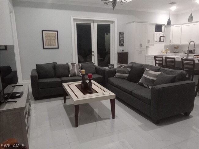 Building Photo - 3962 Everglades Blvd S